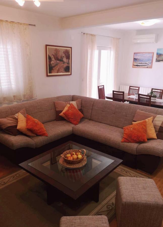 Apartman Roza プロチェ エクステリア 写真