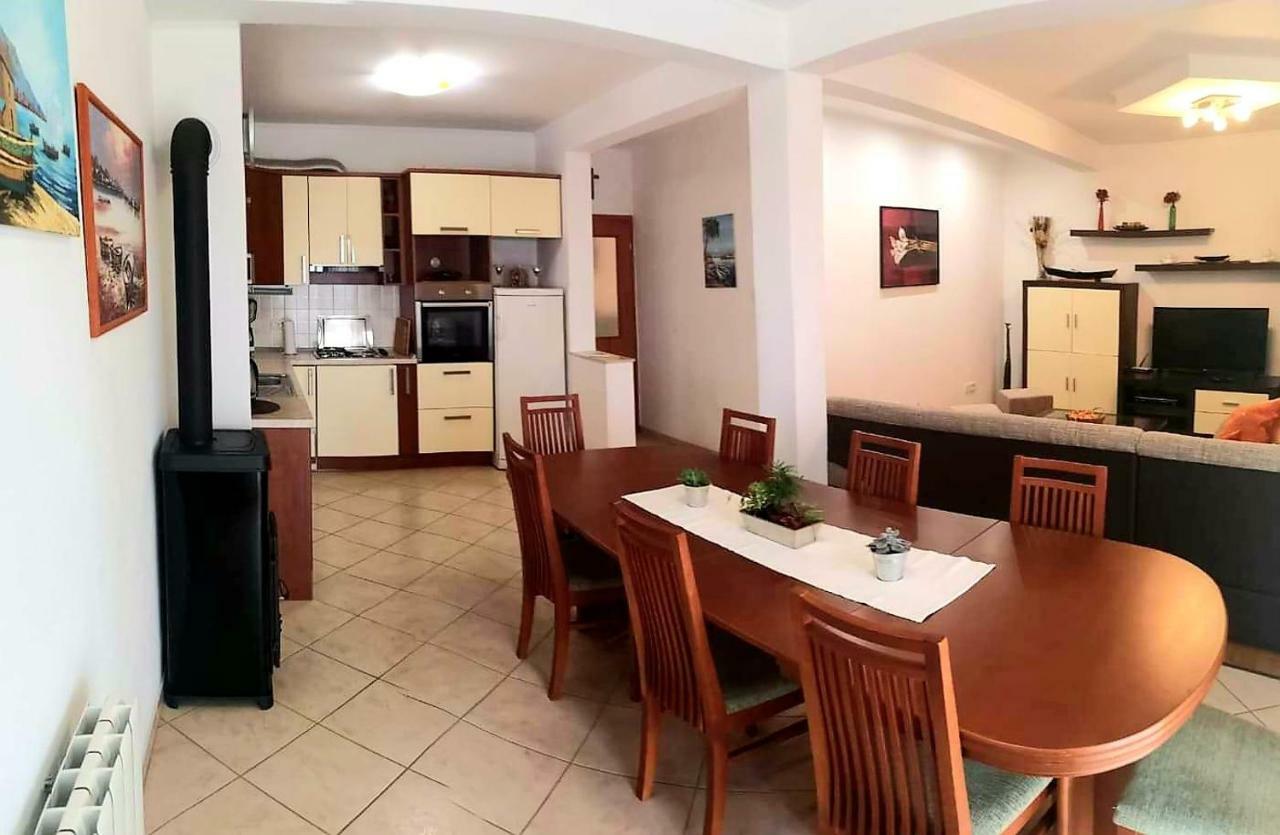 Apartman Roza プロチェ エクステリア 写真